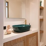 Isola Concept 4*
