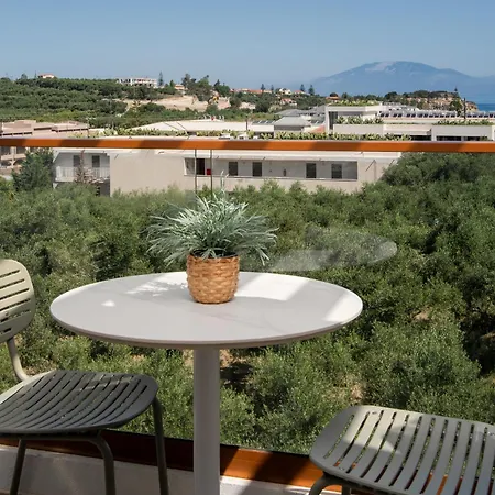 Isola Concept Apartmanhotel 4*