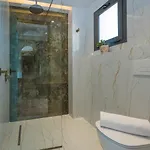 Isola Concept 4*
