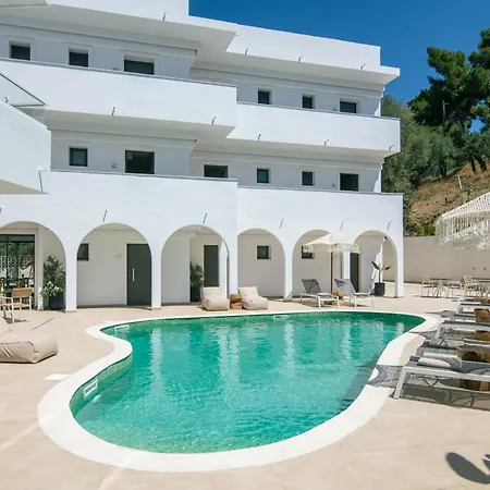 Isola Concept Ξενοδοχείο με διαμερίσματα 4*