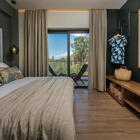 מלון דירות Isola Concept 4*