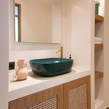Isola Concept 4*